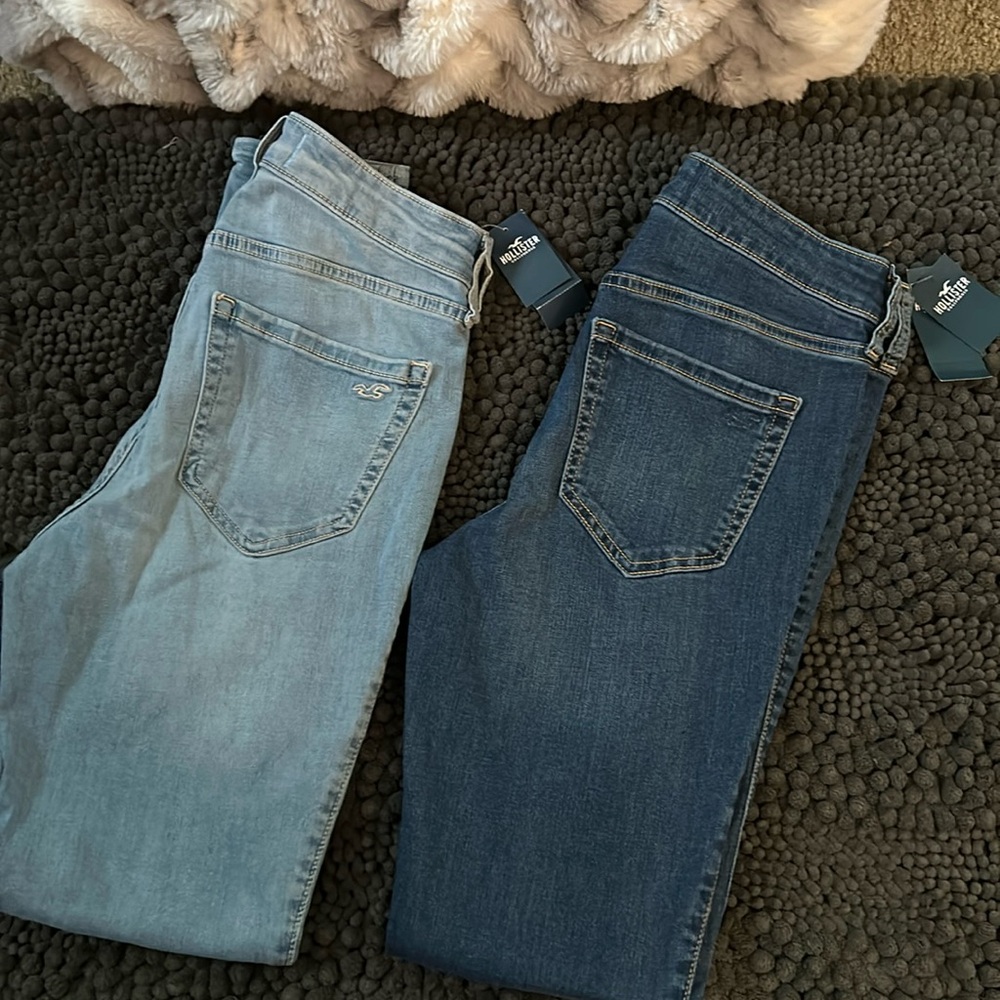 2 Pairs of Hollister Skinny Jeans